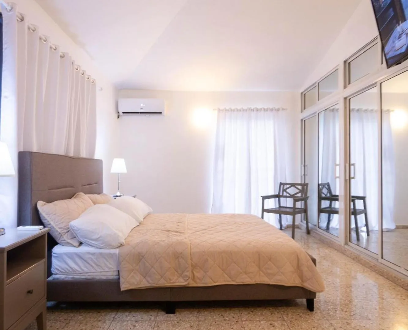 Guest house Caribbean House Hotel Ensanche Savica de Mendoza Dominican Republic
